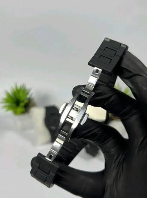 Men's Carbon Fiber Chain Strap Watch - 1 Pc